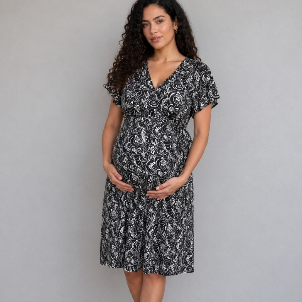 Oh Baby by Motherhood black white maternity dress